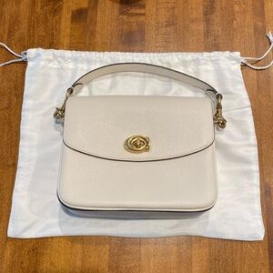 Coach Cassie Crossbody Bag 19 in Color Chalk